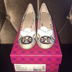 TORY BURCH Sally Python w/ Logo 7.0B